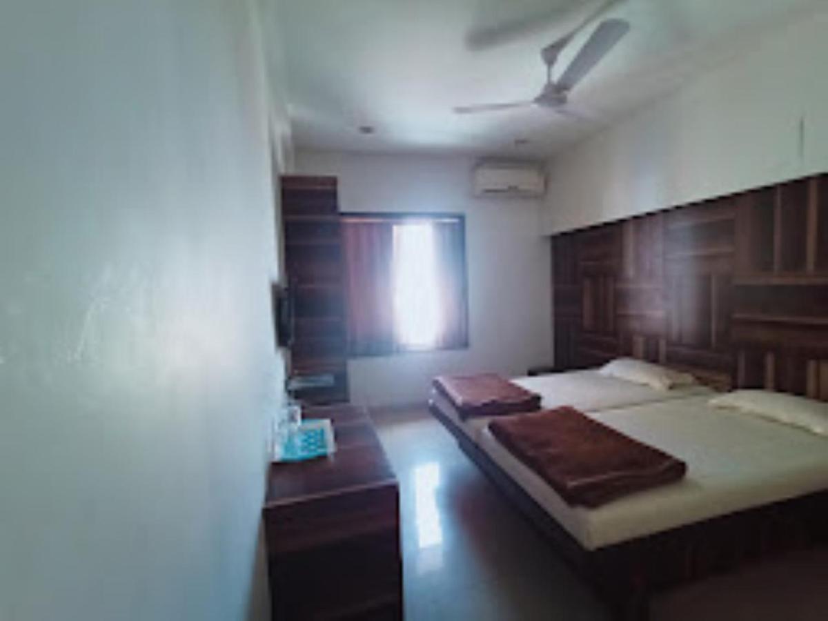 Atithi Guest House,Nashik Exteriör bild